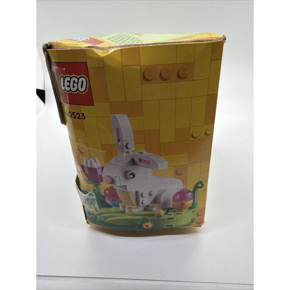 LEGO Seasonal Easter Rabbits Display 40523 New box damaged